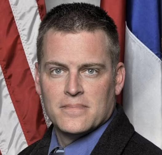 Off-Duty Officer Confronts Gang Of Thieves, Ends In Tragedy