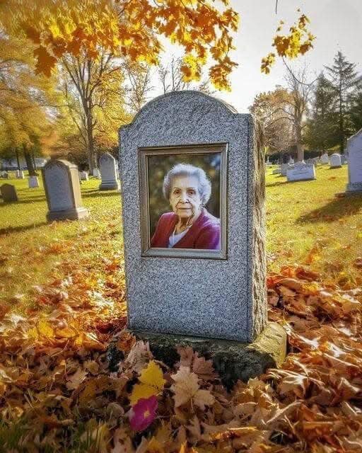 MY GRANDMOTHER ASKED ME TO CLEAN THE PHOTO ON HER HEADSTONE EXACTLY A YEAR AFTER HER DEATH—WHEN I REMOVED THE PHOTOGRAPH, I SCREAMED ”THIS CAN’T BE!” My grandmother and I were very close. As a child, she read me fairy tales and walked me to school. As I got older, she treated me like a friend. When I introduced her to my fiancé, she invited him over for a talk, and they spoke for an hour. He never shared what they discussed, saying he’d promised her. I think she was making sure he’d be a good husband to me, as she was always fiercely protective of me. Before she passed away, my grandmother called me to her when we were alone. She whispered a request—to clean the photo on her headstone exactly one year after she was gone. I told her, ”Grandma, don’t talk like that; you’ll be around longer.” But she insisted, and so I promised her. That very night, she passed away. A year after her funeral, I went to her grave to fulfill my promise. Armed with a screwdriver, I easily unscrewed the old photo. When I removed it, I was shaken. “This can’t be!” I screamed.⬇️