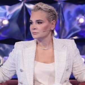 Ledion Liço vë në siklet Monika Kryemadhin me një pyetje personale në studio